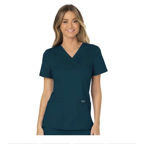 Cherokee Scrub Top - Picture 2 of 2